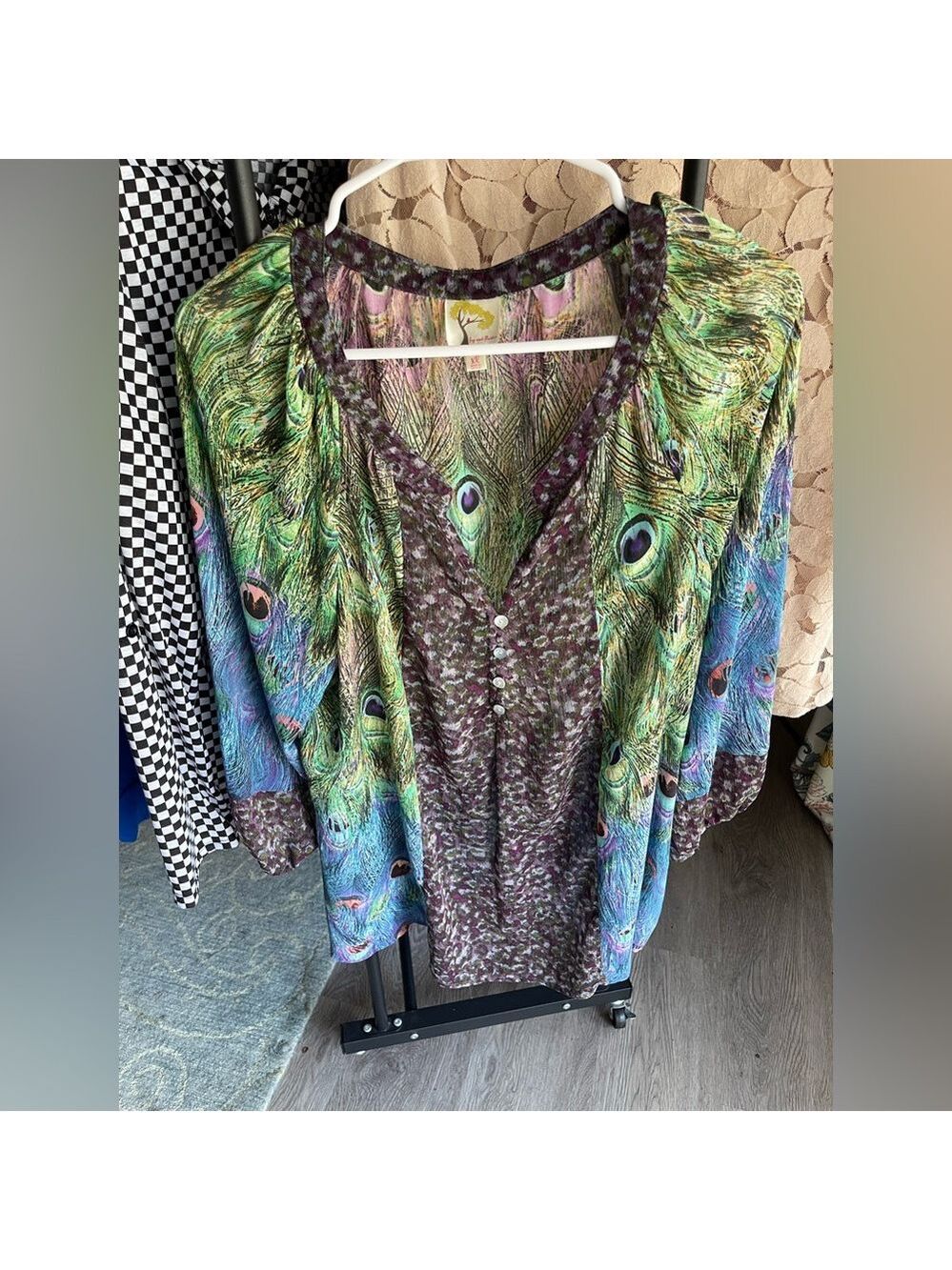 Fig and Flower boho top light weight long sleeves.